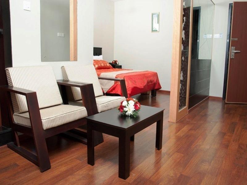 Hotel Blue Chip Kochi Exterior foto